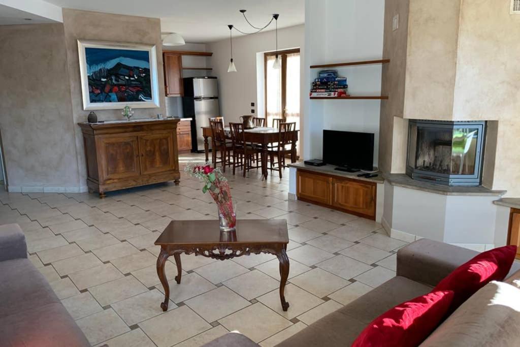 Cozy House On Iseo Lake Fonteno Екстериор снимка
